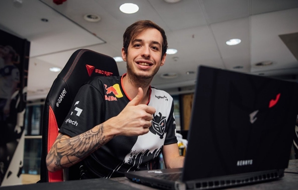 前世界亚军辅助加盟一年就走，TSM官宣SwordArt离队