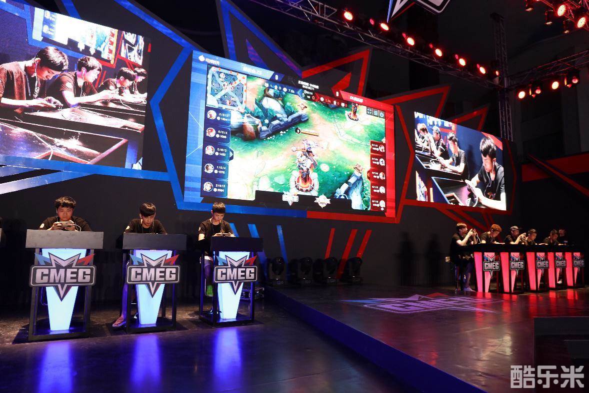 LPL转会资讯：LGD大量选手离队，他们连首发都凑不齐了