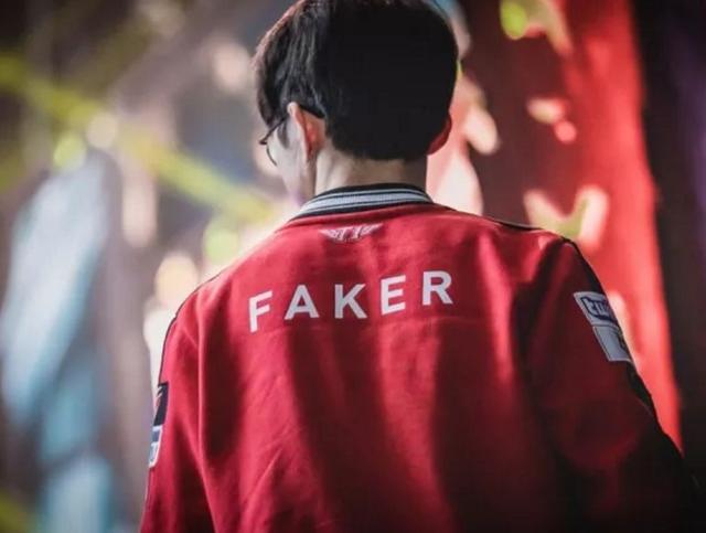 LPL夏季赛W4D6：D组最后一战！ Ultra Prime 、 Weibo Gaming 、IG谁能登峰？